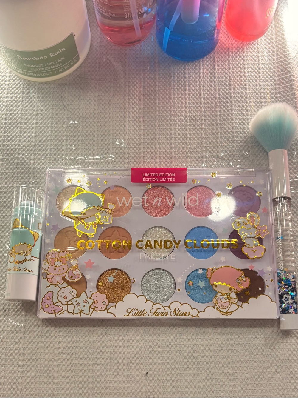 wet n wild Little Twin Stars Cotton Candy Clouds Eyeshadow Palette - Pastel Mix